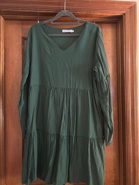 MISSLOOK Forest Green V-Neck Tiered Long Sleeve Dress